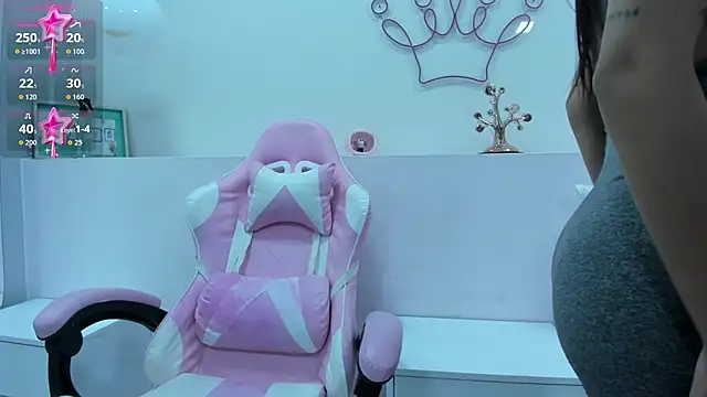 violeth hill online show from October 23, 7:56 pm