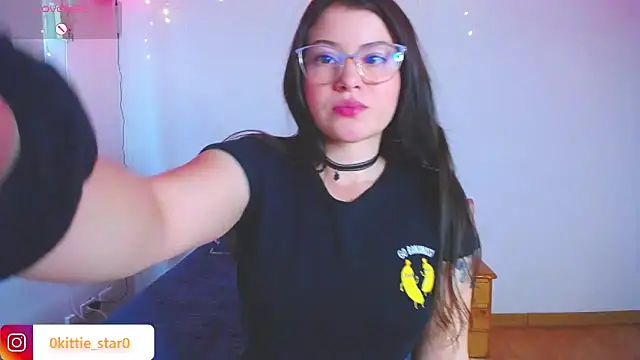 Snapshot of juli05star20 chatting on December 25, 9:33 pm juli05star20 online show from December 25, 9:33 pm