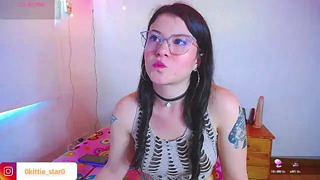 Snapshot of juli05star20 chatting on January 22, 6:20 pm juli05star20 online show from January 22, 6:20 pm