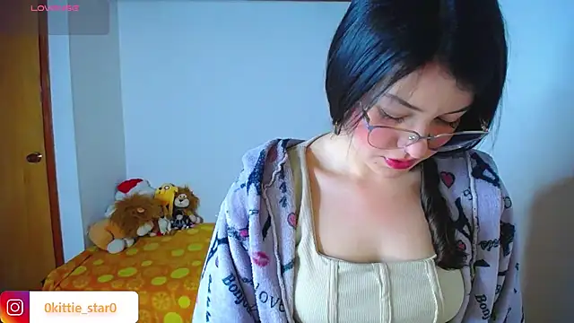 Snapshot of juli05star20 chatting on March 5, 12:33 pm juli05star20 online show from March 5, 12:33 pm