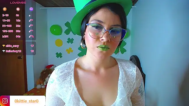 Snapshot of juli05star20 chatting on March 18, 9:53 pm juli05star20 online show from March 18, 9:53 pm