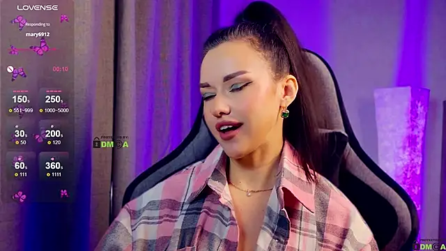 Snapshot of -CrazyAnna- chatting on April 9, 10:53 am -CrazyAnna- online show from April 9, 10:53 am