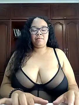 XMara online show from February 1, 8:05 pm