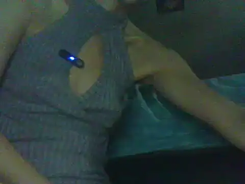 Snapshot of lilithanderson chatting on December 22, 8:38 am lilithanderson online show from December 22, 8:38 am