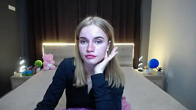 MargaritaKiss online show from October 13, 7:03 pm