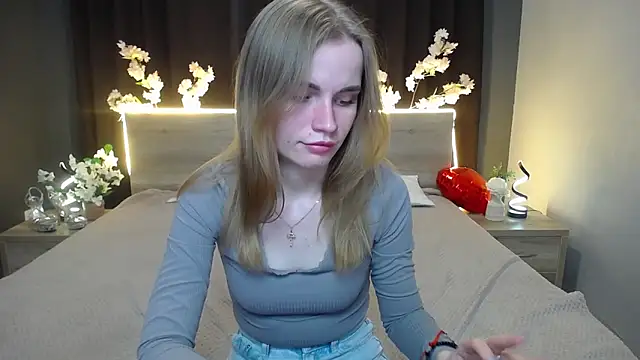 Snapshot of MargaritaKiss chatting on April 13, 6:13 pm MargaritaKiss online show from April 13, 6:13 pm
