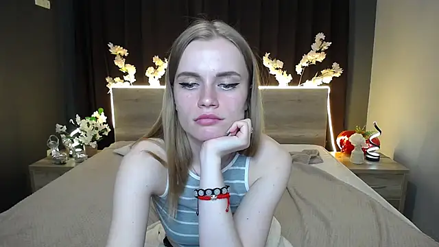 Snapshot of MargaritaKiss chatting on April 16, 9:39 pm MargaritaKiss online show from April 16, 9:39 pm