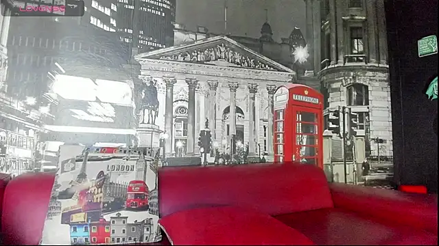 Snapshot of CloeRodriguez chatting on January 19, 2:32 pm CloeRodriguez online show from January 19, 2:32 pm