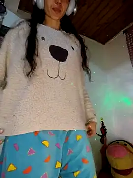 Lucy cole online show from February 11, 4:55 am