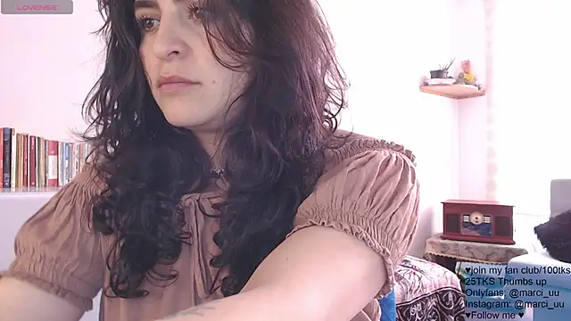 Snapshot of Marci_owo chatting on May 1, 6:01 pm Marci owo online show from May 1, 6:01 pm