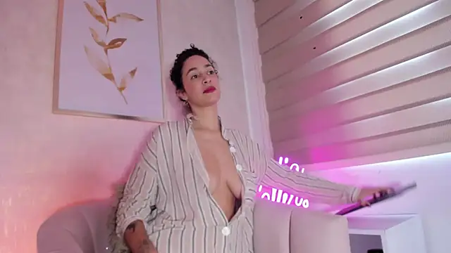 thaliacollins online show from September 24, 3:59 pm