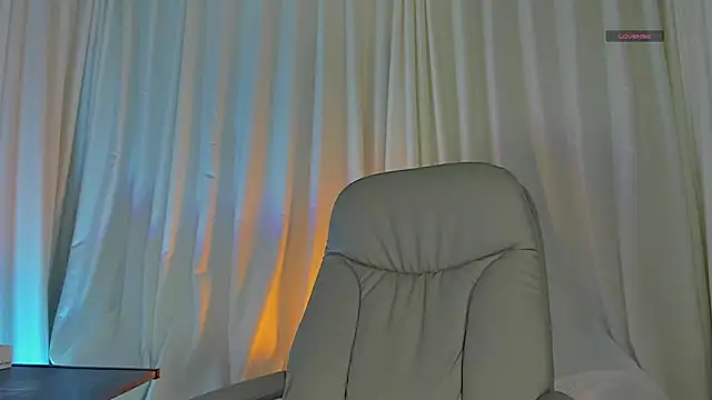 Snapshot of matt_benji chatting on March 7, 12:26 am matt benji online show from March 7, 12:26 am