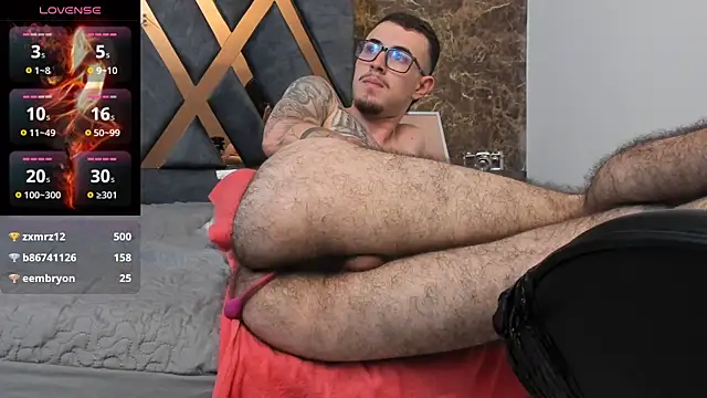 CodyWalkerR online show from December 13, 11:39 pm