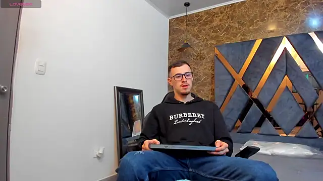 CodyWalkerR online show from February 5, 5:20 pm