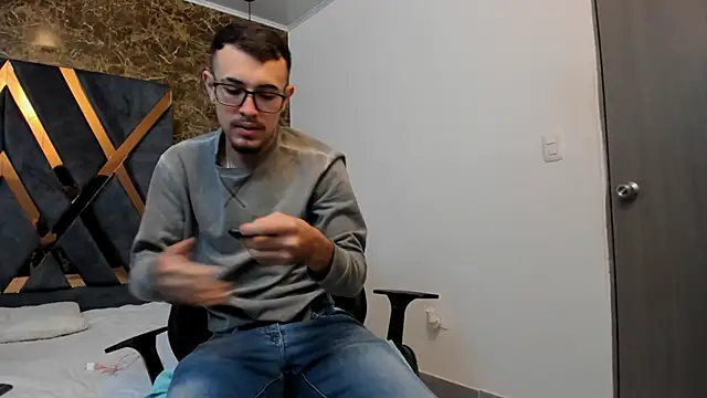 CodyWalkerR online show from March 5, 5:08 pm