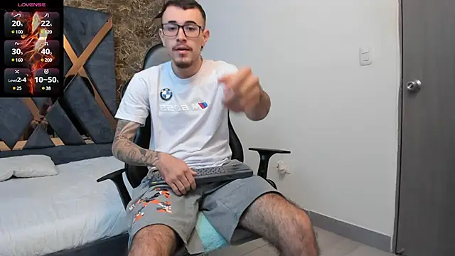 CodyWalkerR online show from March 6, 5:22 pm