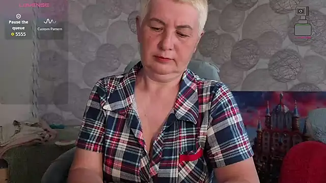 NicoleOlla online show from May 5, 2:19 am