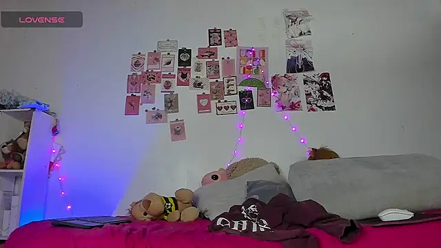 Snapshot of Pucaa_ chatting on February 26, 1:15 am Pucaa online show from February 26, 1:15 am