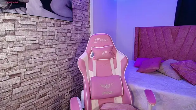 RachelStein online show from October 10, 8:13 am