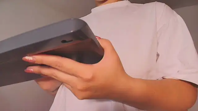 Snapshot of RachelStein chatting on March 12, 2:18 am RachelStein online show from March 12, 2:18 am