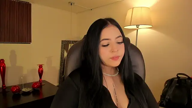 Maaiitee online show from February 20, 1:11 pm