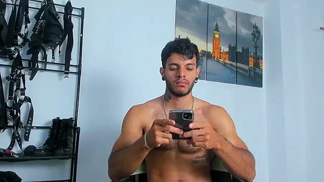 JuanBlade online show from October 30, 5:35 pm