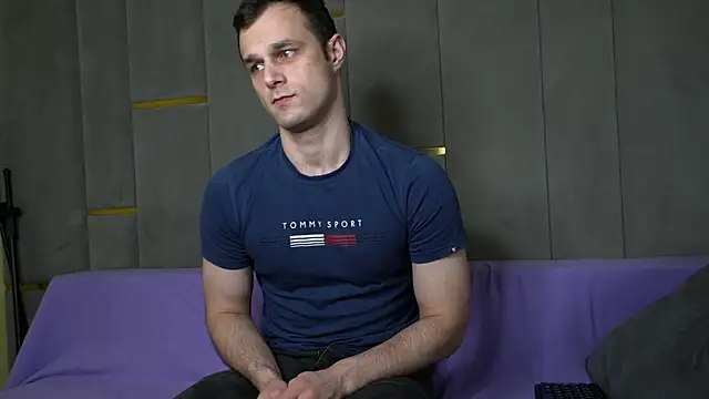 Snapshot of BrandonNorris chatting on December 4, 12:41 am BrandonNorris online show from December 4, 12:41 am