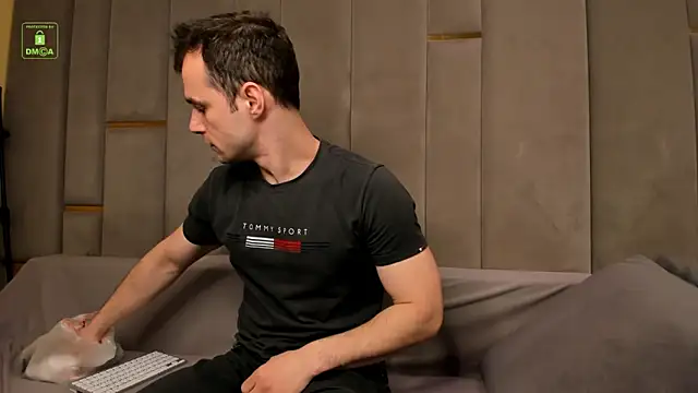 BrandonNorris online show from May 22, 4:52 am