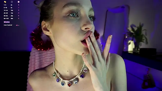  LISA BABYMETAL  online show from December 26, 8:00 pm