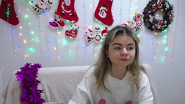 Snapshot of TinaRedly chatting on December 29, 12:55 pm TinaRedly online show from December 29, 12:55 pm