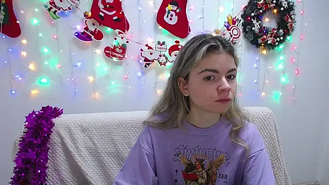 Snapshot of TinaRedly chatting on December 30, 4:19 pm TinaRedly online show from December 30, 4:19 pm