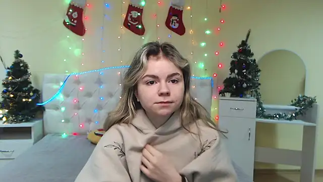 Snapshot of TinaRedly chatting on January 6, 1:30 pm TinaRedly online show from January 6, 1:30 pm