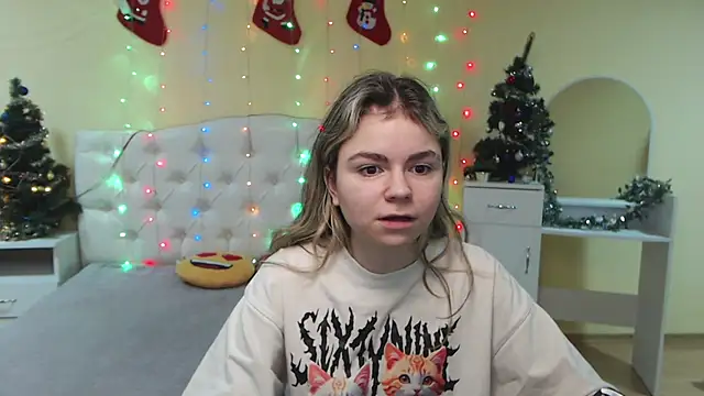 Snapshot of TinaRedly chatting on January 6, 4:34 pm TinaRedly online show from January 6, 4:34 pm