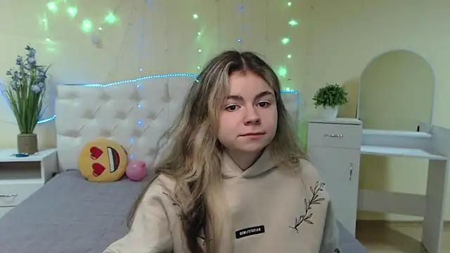 Snapshot of TinaRedly chatting on January 15, 6:40 pm TinaRedly online show from January 15, 6:40 pm