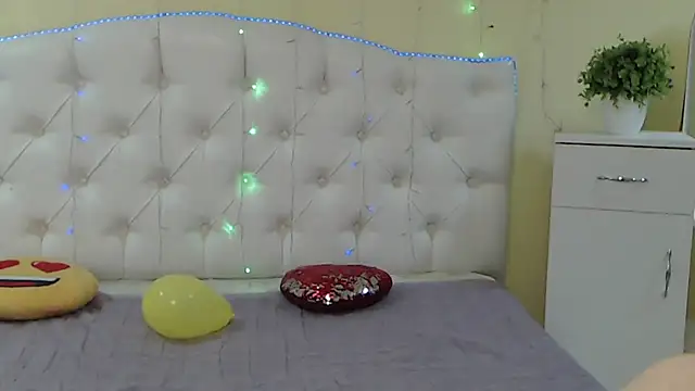 Snapshot of TinaRedly chatting on January 20, 9:53 pm TinaRedly online show from January 20, 9:53 pm