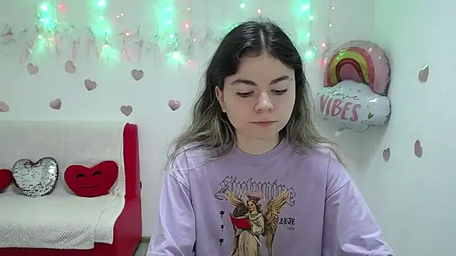 Snapshot of TinaRedly chatting on September 22, 5:37 pm TinaRedly online show from September 22, 5:37 pm