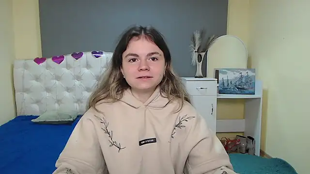 Snapshot of TinaRedly chatting on October 3, 5:43 pm TinaRedly online show from October 3, 5:43 pm