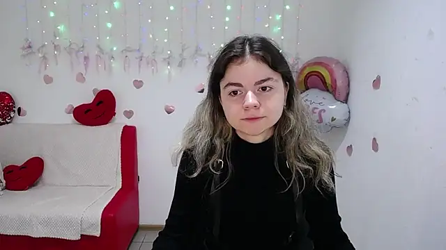 Snapshot of TinaRedly chatting on October 10, 5:12 pm TinaRedly online show from October 10, 5:12 pm