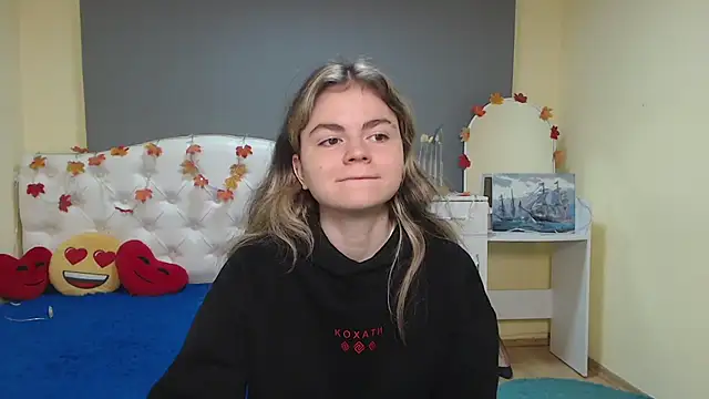 Snapshot of TinaRedly chatting on November 12, 6:58 am TinaRedly online show from November 12, 6:58 am