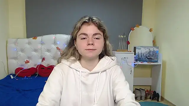 Snapshot of TinaRedly chatting on November 23, 6:30 pm TinaRedly online show from November 23, 6:30 pm