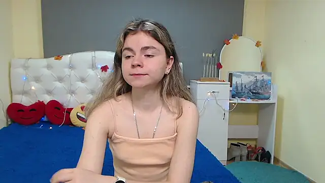 Snapshot of TinaRedly chatting on November 26, 11:39 pm TinaRedly online show from November 26, 11:39 pm