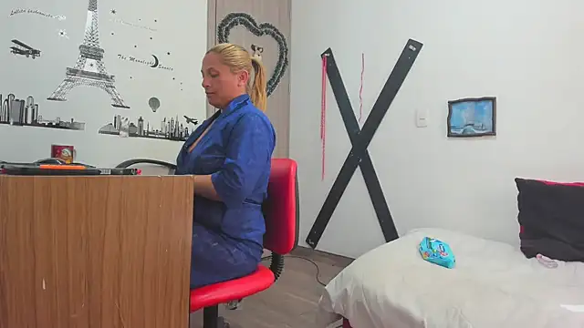 hotandfierylatinos2023 online show from January 13, 3:58 pm