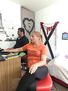 Snapshot of hotandfierylatinos2023 chatting on October 19, 3:45 pm hotandfierylatinos2023 online show from October 19, 3:45 pm