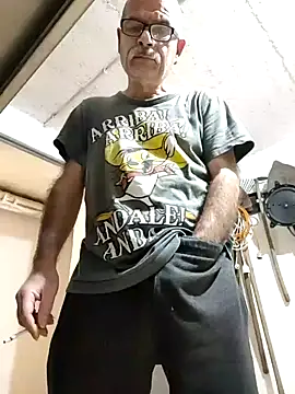 Snapshot of bottomhairy chatting on December 10, 3:22 pm bottomhairy online show from December 10, 3:22 pm