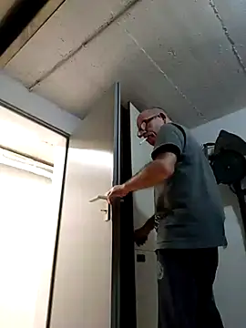 Snapshot of bottomhairy chatting on March 2, 7:45 pm bottomhairy online show from March 2, 7:45 pm