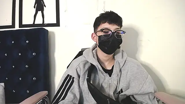 Snapshot of _Thomas_hot_ chatting on September 30, 1:32 am Thomas hot online show from September 30, 1:32 am