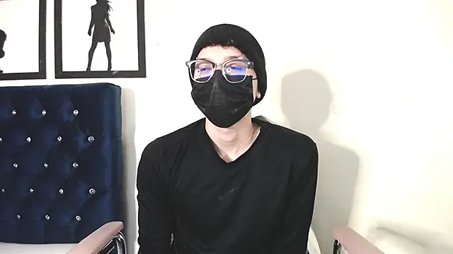 Snapshot of _Thomas_hot_ chatting on October 2, 4:41 am Thomas hot online show from October 2, 4:41 am