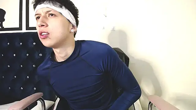 Snapshot of _Thomas_hot_ chatting on October 3, 3:14 am Thomas hot online show from October 3, 3:14 am