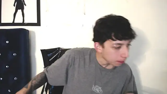 Snapshot of _Thomas_hot_ chatting on November 4, 3:49 am Thomas hot online show from November 4, 3:49 am