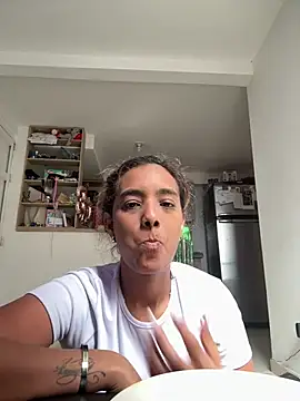 megan collins96 online show from March 27, 7:35 pm